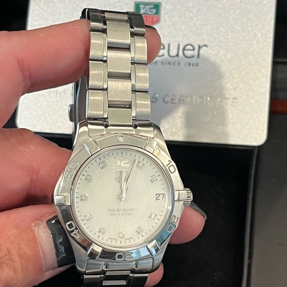 AUTHENTIC TAG HEUER SS Aquaracer Mother of Pearl Diamond Dial 32MM Watch - Picture 6 of 17